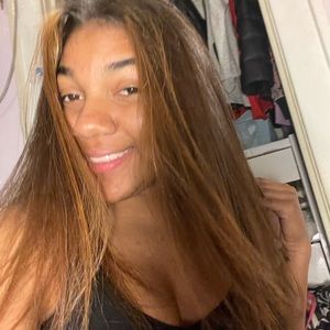 Meet your Posher, Carleona